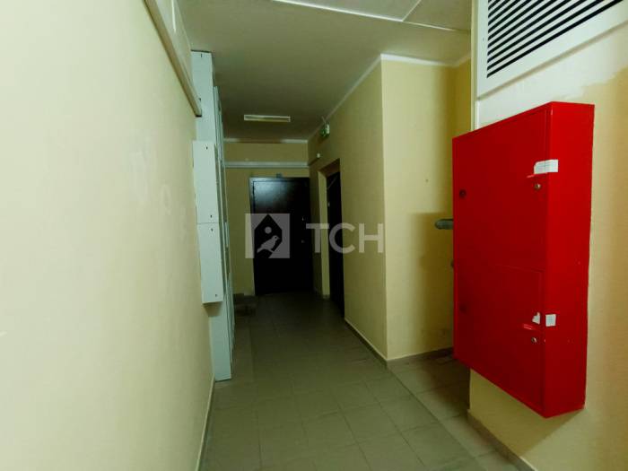 2-комн. квартира, посёлок городского типа Свердловский, улица Строителей, 3, #id2219516