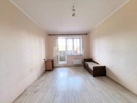 2-комн. квартира, посёлок городского типа Свердловский, Берёзовая улица, 2, #id2283390