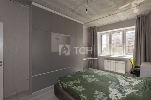 3-комн. квартира, посёлок городского типа Свердловский, улица Строителей, 6, #id1602102