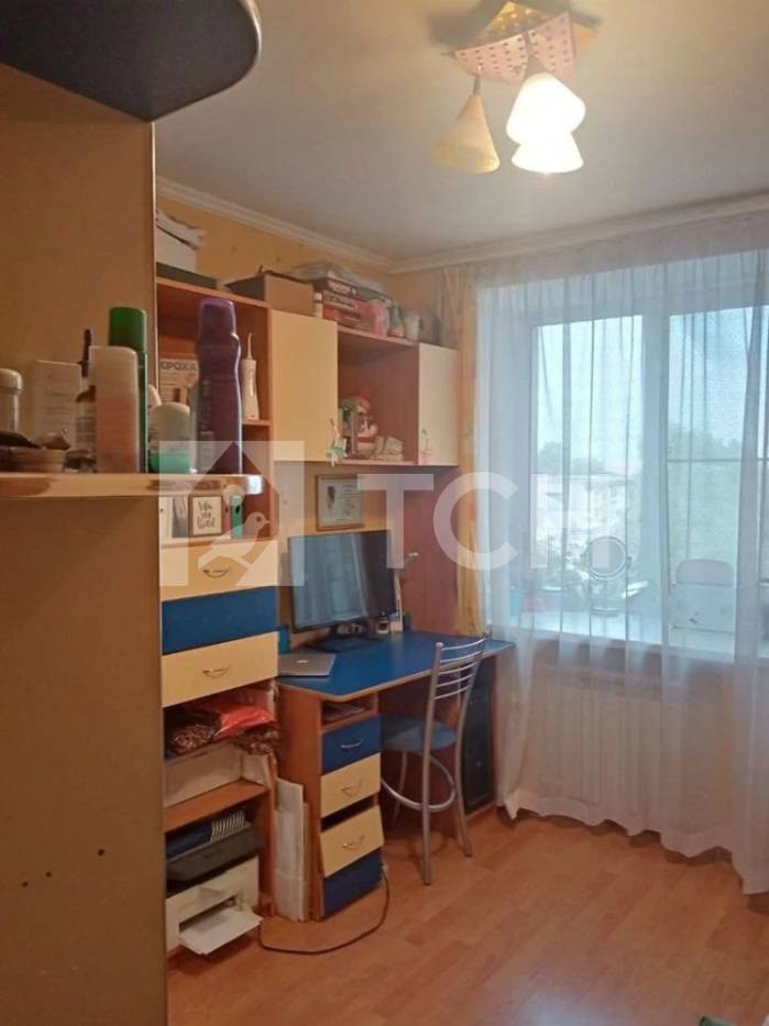 3-комн. Квартира, Владимирская область, Александров, Октябрьская улица, 8, #id577573