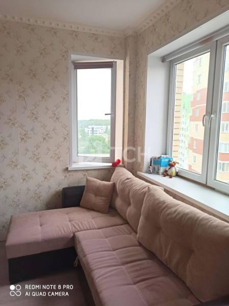 1-комн. квартира, посёлок городского типа Свердловский, Молодёжная улица, 1, #id1952409