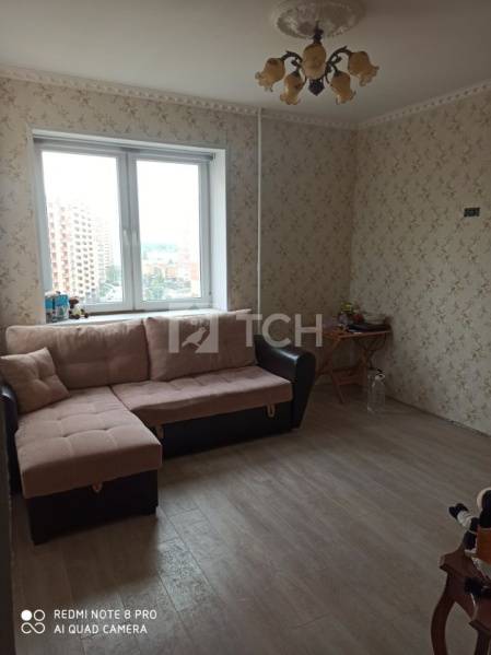 1-комн. квартира, посёлок городского типа Свердловский, Молодёжная улица, 1, #id1952409