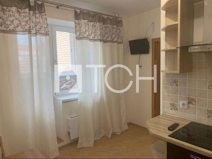 1-комн. квартира, Свердловский, ул Строителей, 8 #id283653