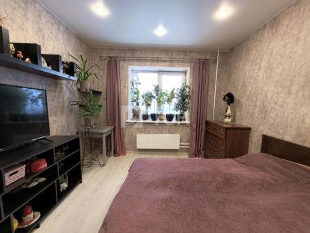 2-комн. квартира, посёлок городского типа Биокомбината, 17Б, #id1876339