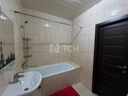 1-комн. квартира, посёлок городского типа Свердловский, улица Строителей, 8, #id1987459