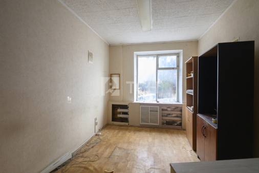 Коммерческая недвижимость, посёлок городского типа Свердловский, Центральная улица, 1, #id1979257