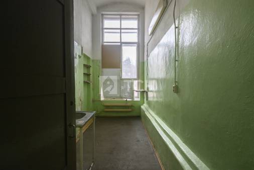 Коммерческая недвижимость, посёлок городского типа Свердловский, Центральная улица, 1, #id1978691