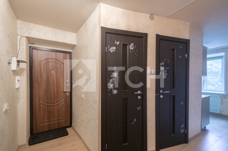 3-комн. Квартира, рабочий посёлок Свердловский, Набережная улица, 5А, #id697279