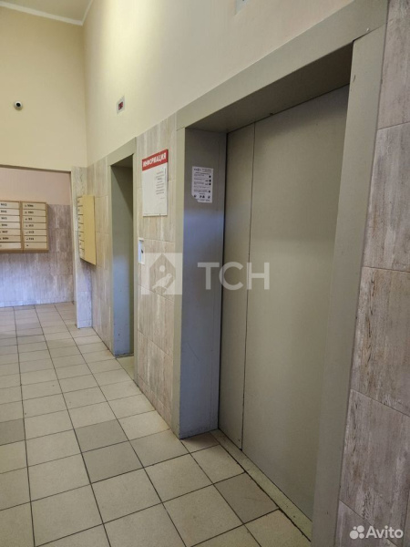 2-комн. квартира, посёлок городского типа Свердловский, Молодёжная улица, 1, #id1133655