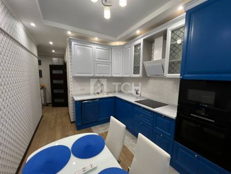 2-комн. квартира, посёлок городского типа Свердловский, Молодёжная улица, 4, #id1950647