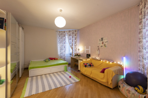 4-комн. квартира, Королёв, улица Маяковского, 4, #id1334786