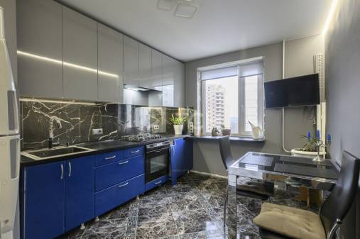 3-комн. квартира, посёлок Биокомбината, 27, #id1966096