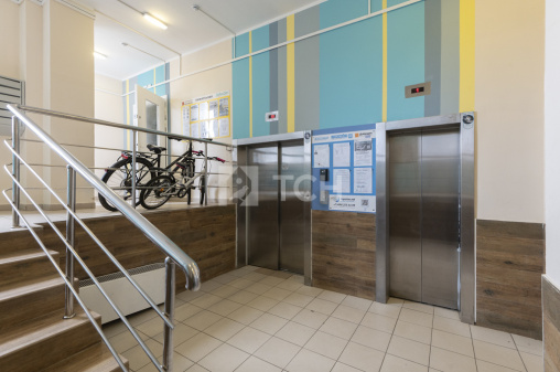 2-комн. квартира, посёлок городского типа Свердловский, Заречная улица, 10, #id1503786