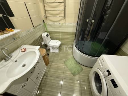 1-комн. квартира, посёлок городского типа Свердловский, улица Строителей, 20, #id1331664