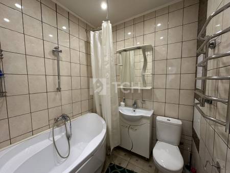 1-комн. квартира, посёлок городского типа Свердловский, Заречная улица, 7, #id1856431