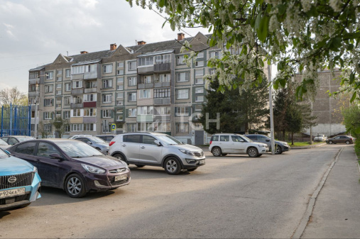 2-комн. квартира, посёлок Зверосовхоза, Школьная улица, 7, #id998307