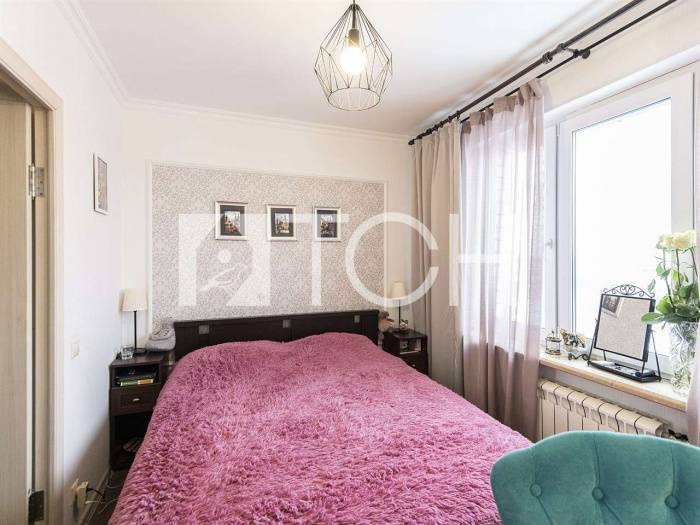 3-комн. квартира, Пироговский, ул Советская, 1В #id299902