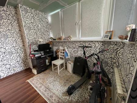 2-комн. квартира, посёлок городского типа Свердловский, Молодёжная улица, 1, #id1392191