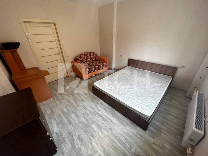 1-комн. Квартира, рабочий посёлок Свердловский, улица Строителей, 8, #id566871