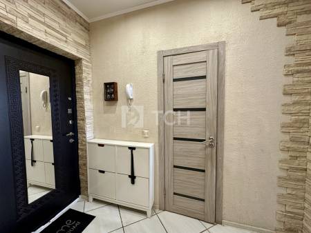 1-комн. квартира, посёлок городского типа Свердловский, Заречная улица, 7, #id1856431