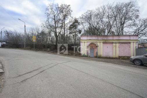 Коммерческая недвижимость, посёлок городского типа Свердловский, Центральная улица, #id1978498