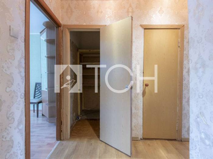 3-комн. квартира, Свердловский, ул Заводская, 3 #id258344