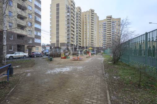 2-комн. квартира, посёлок городского типа Свердловский, Заречная улица, 3, #id1980858