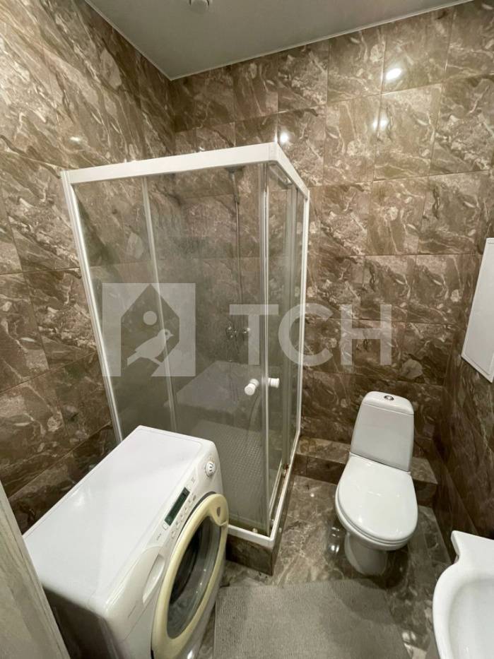 Квартира-студия, рабочий посёлок Свердловский, улица Строителей, 7, #id482634
