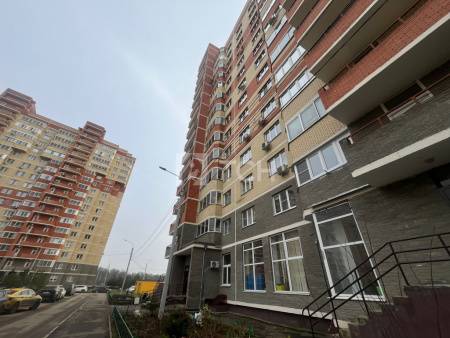 Квартира-студия, посёлок городского типа Свердловский, Заречная улица, 13, #id1962140