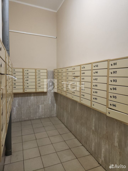 2-комн. квартира, посёлок городского типа Свердловский, Молодёжная улица, 1, #id1133655