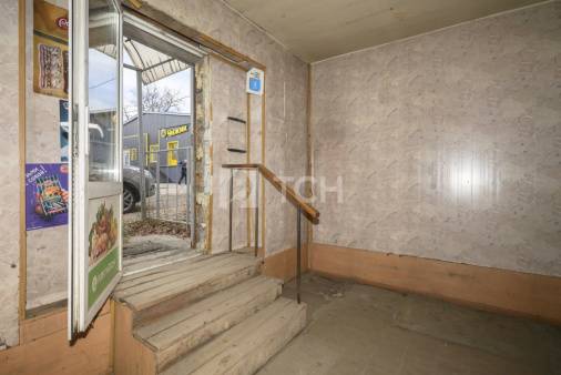 Коммерческая недвижимость, посёлок городского типа Свердловский, Центральная улица, #id1978498