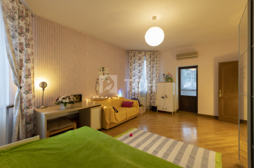 4-комн. квартира, Королёв, улица Маяковского, 4, #id1334786