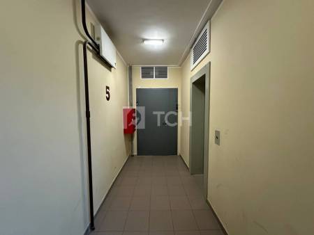 1-комн. квартира, посёлок городского типа Свердловский, улица Алексея Короткова, 1, #id1757233