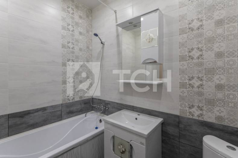 1-комн. Квартира, рабочий посёлок Свердловский, улица Строителей, 9, #id722358