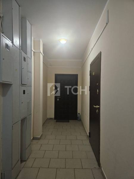 1-комн. квартира, посёлок городского типа Свердловский, улица Строителей, 12, #id1955615