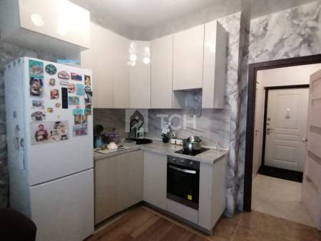 1-комн. квартира, посёлок городского типа Свердловский, улица Строителей, 9, #id1907626