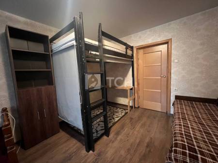 1-комн. квартира, посёлок городского типа Свердловский, Набережная улица, 17, #id1982013