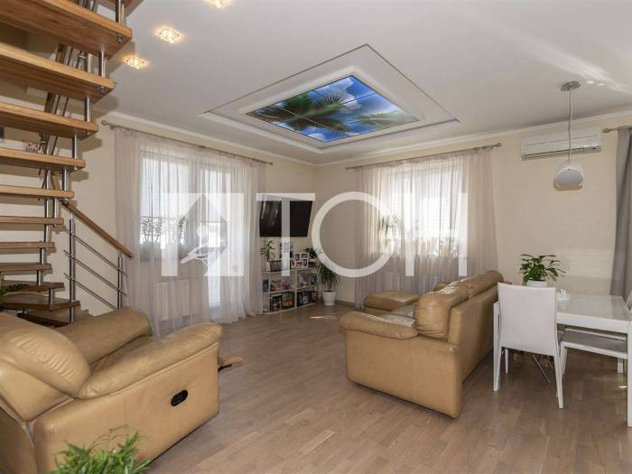 4-комн. квартира, Лесные Поляны, мкр Полянка, 162 #id282687