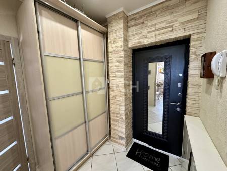 1-комн. квартира, посёлок городского типа Свердловский, Заречная улица, 7, #id1856431