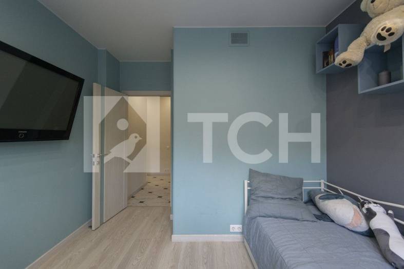 3-комн. квартира, рабочий посёлок Свердловский, улица Строителей, 6, #id375814