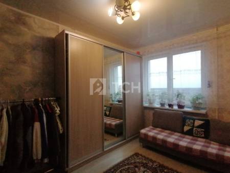 1-комн. квартира, посёлок городского типа Свердловский, улица Строителей, 9, #id1907626