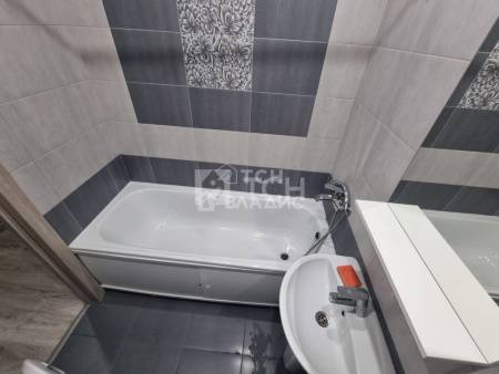 Квартира-студия, посёлок городского типа Свердловский, улица Строителей, 3, #id1990602