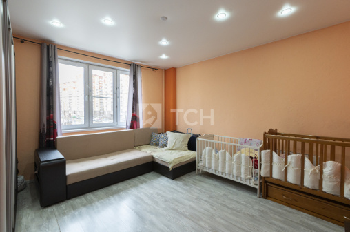 2-комн. квартира, посёлок городского типа Свердловский, Заречная улица, 10, #id1503786