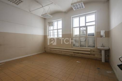 Коммерческая недвижимость, посёлок городского типа Свердловский, Центральная улица, 1, #id1978691