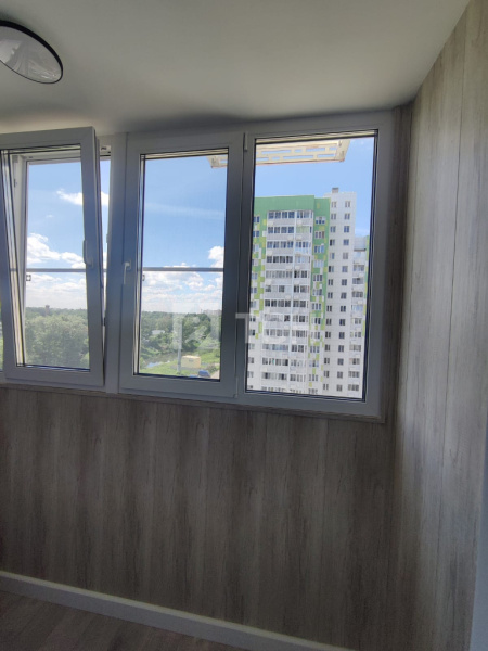 Квартира-студия, посёлок городского типа Свердловский, Заречная улица, 14, #id1273169