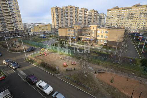 2-комн. квартира, посёлок городского типа Свердловский, Заречная улица, 3, #id1980858