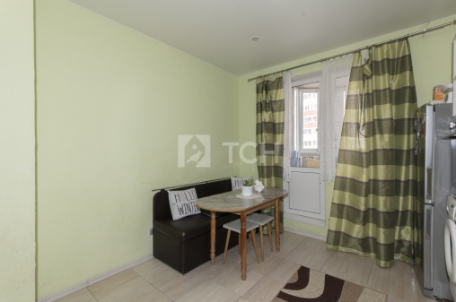 2-комн. квартира, посёлок городского типа Свердловский, Заречная улица, 10, #id1503786