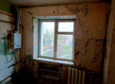 2-комн. квартира, посёлок городского типа Свердловский, Набережная улица, 4А, #id1876500