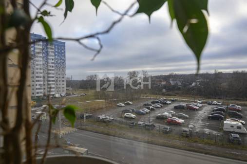 2-комн. квартира, посёлок городского типа Свердловский, Заречная улица, 3, #id1980858