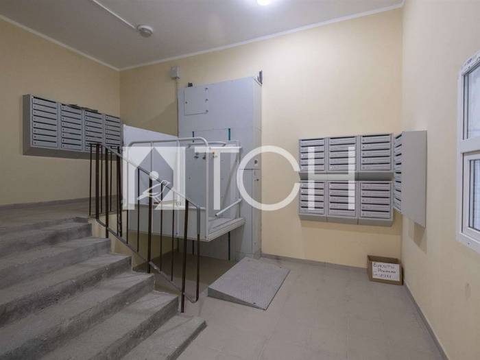 2-комн. квартира, Свердловский, ул Строителей, 3 #id291531